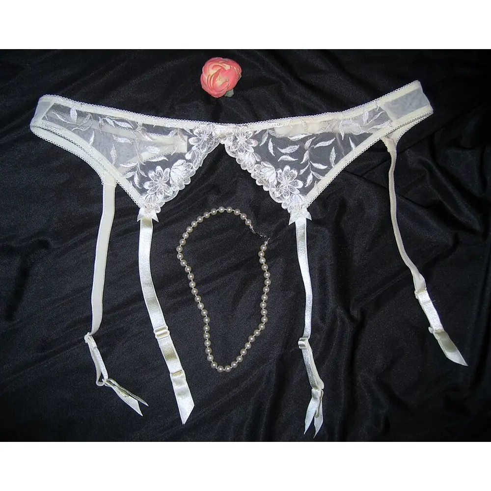 Conjunto 3 Piezas con Liguero